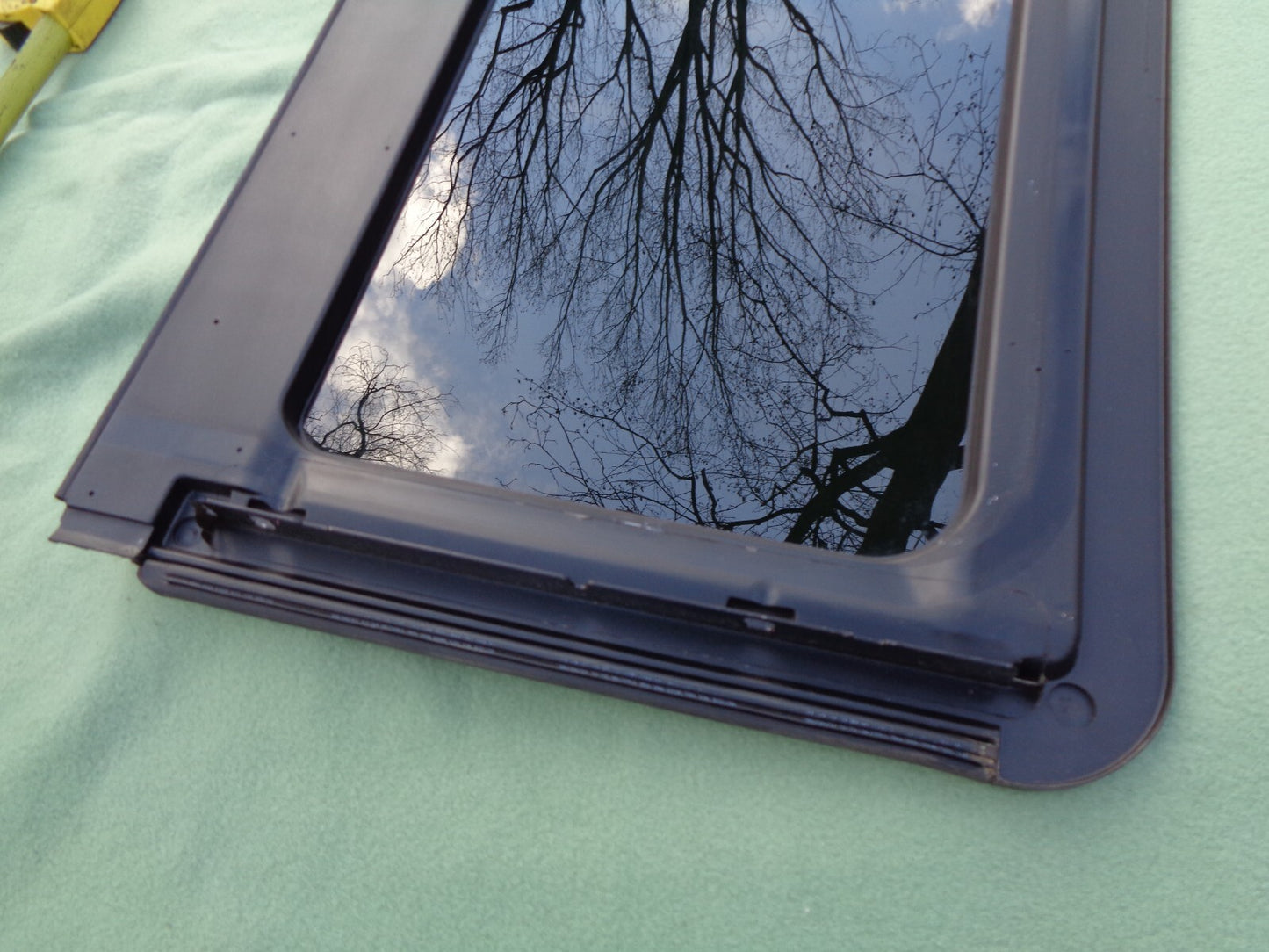 2010 - 2016 BUICK LACROSSE PANAROMIC REAR SUNROOF GLASS OEM FREE SHIPPING - RarePartsFinder.Com