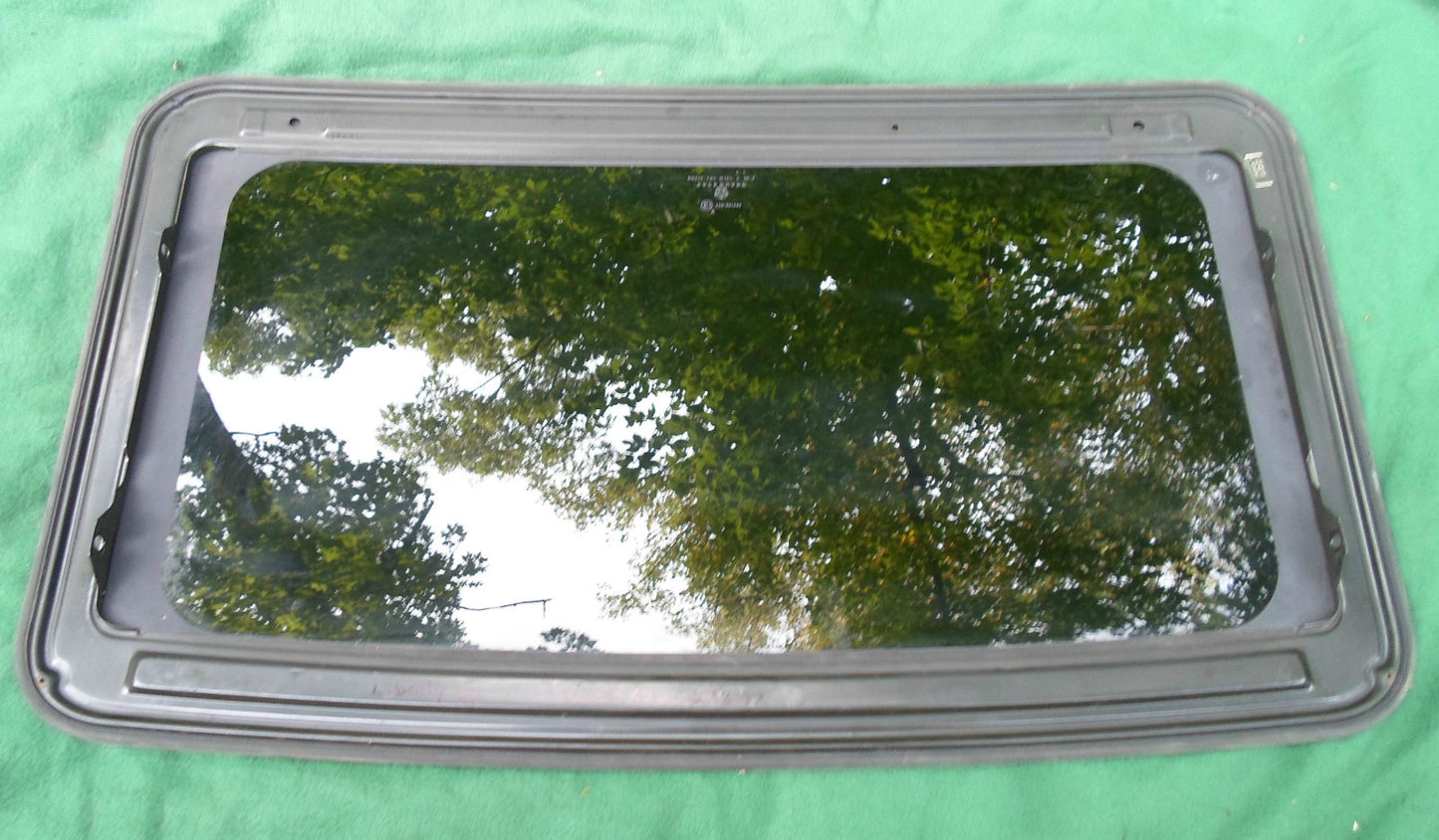 2003 JEEP LIBERTY OEM FACTORY YEAR SPECIFIC SUNROOF GLASS  FREE SHIPPING! - RarePartsFinder.Com