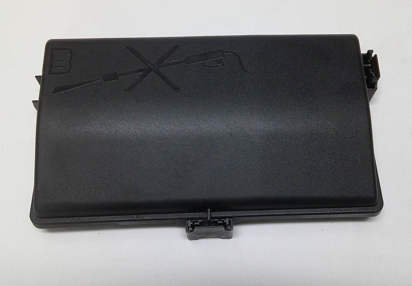 CRUZE IMPALA ENGINE COMPARTMENT FUSE RELAY BOX TOP LID COVER 22950965 B4 - RarePartsFinder.Com