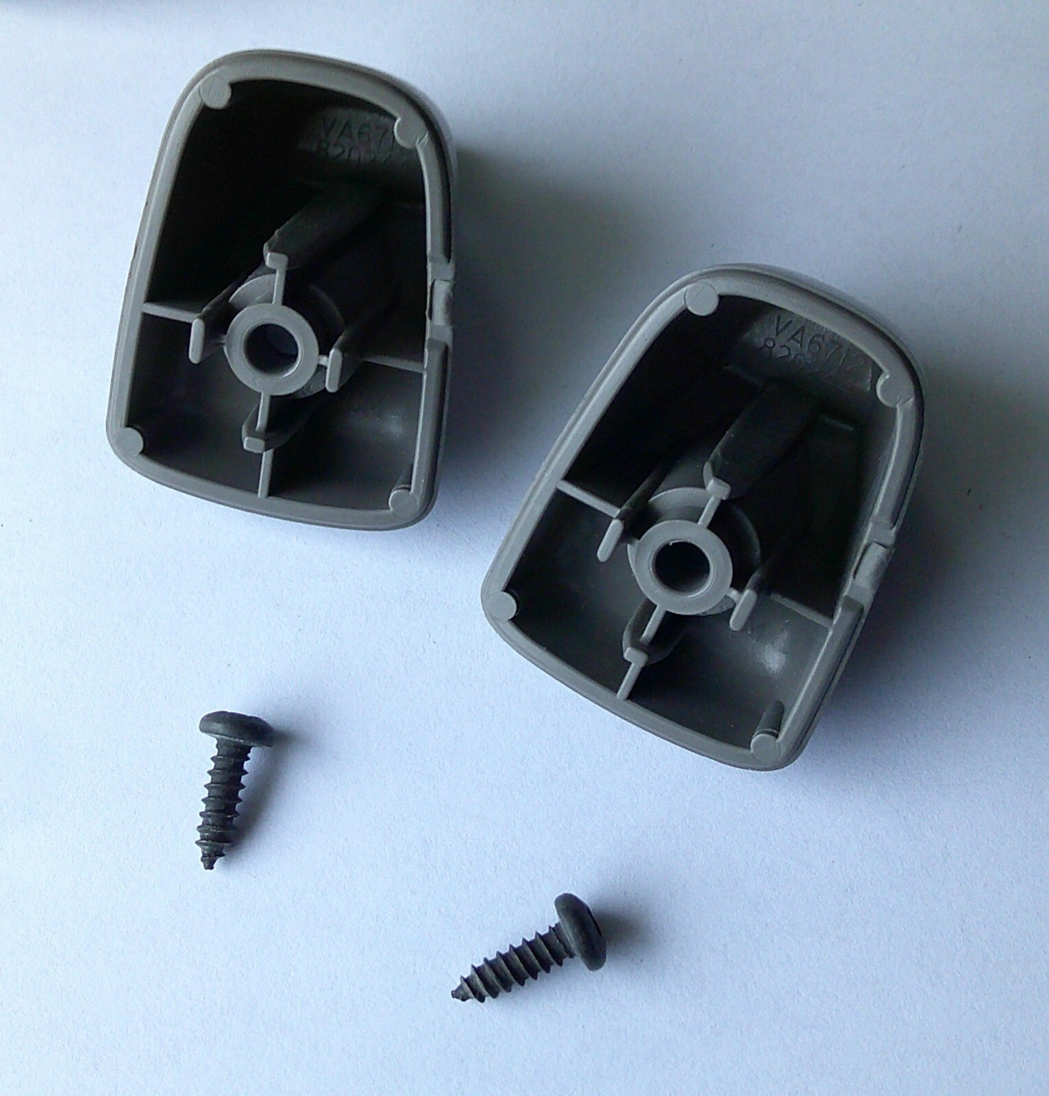 1987 - 1995 Chrysler Lebaron Convertible Sun Visor Clip Set OEM SC1 - RarePartsFinder.Com