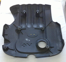 2005 - 2006 HYUNDAI SANTA FE OEM ENGINE COVER  29240-3E601 EC2 - RarePartsFinder.Com