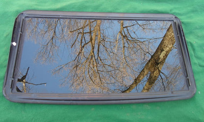 2001 OLDSMOBILE AURORA OEM YEAR SPECIFIC SUNROOF GLASS NO ACCIDENT! FREE SHIP