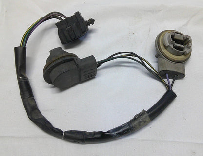 1997 - 2002 Dodge Ram Socket Rear Taillight Brake Plug Pigtail 56021369  A10
