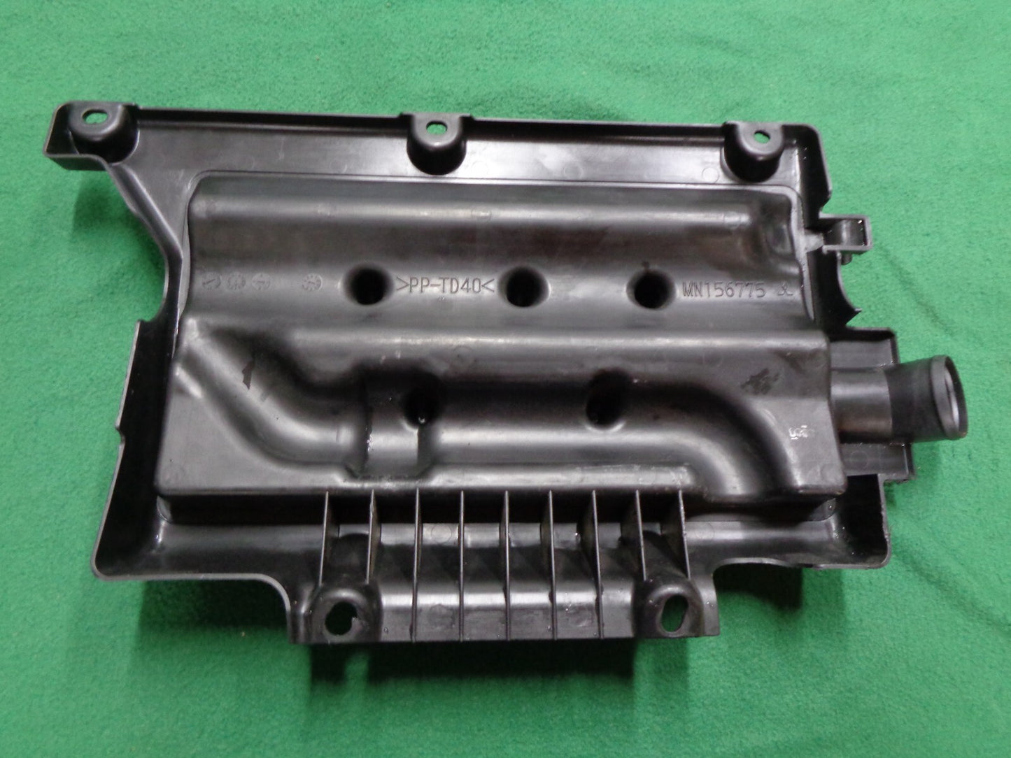 2004 - 2012 MITSUBISHI GALANT ENGINE COVER OEM MN156775 A1