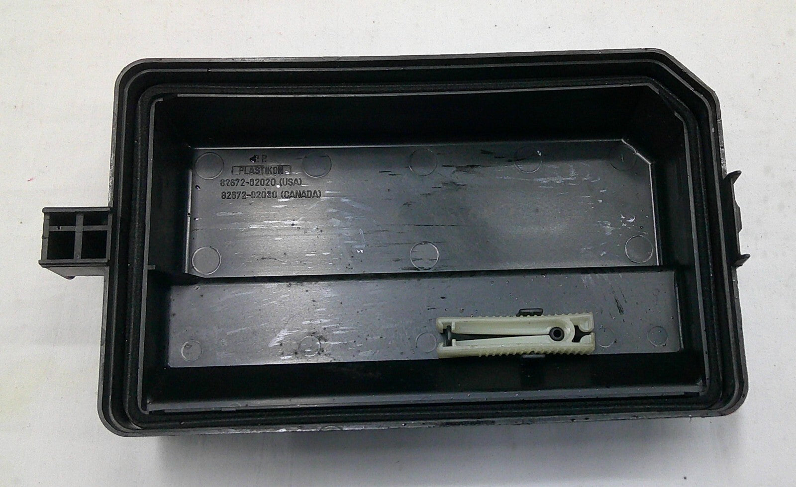 93 - 97 Corolla Relay Fuse Box Lid Top Cover Trim 82672-02020 Free Shipping  R1 - RarePartsFinder.Com