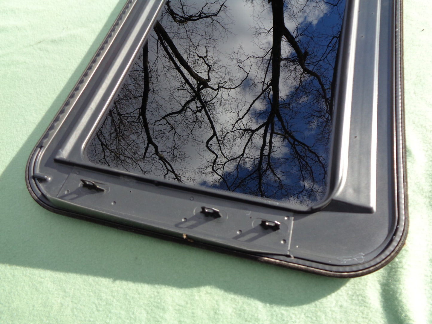 2007 VOLKSWAGON PASSAT OEM FACTORY YEAR SPECIFIC SUNROOF GLASS  FREE SHIPPING