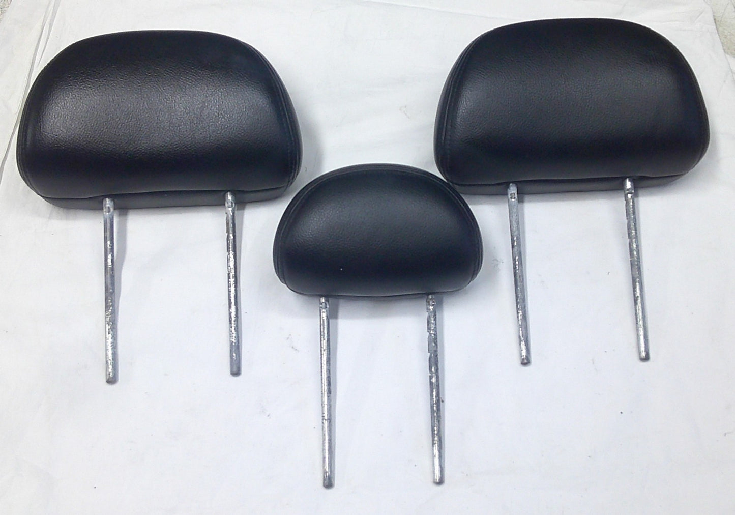 05 - 12 ESCAPE MARINER REAR L R SEAT HEADREST BLACK LEATHER SET GOOD CONDITION