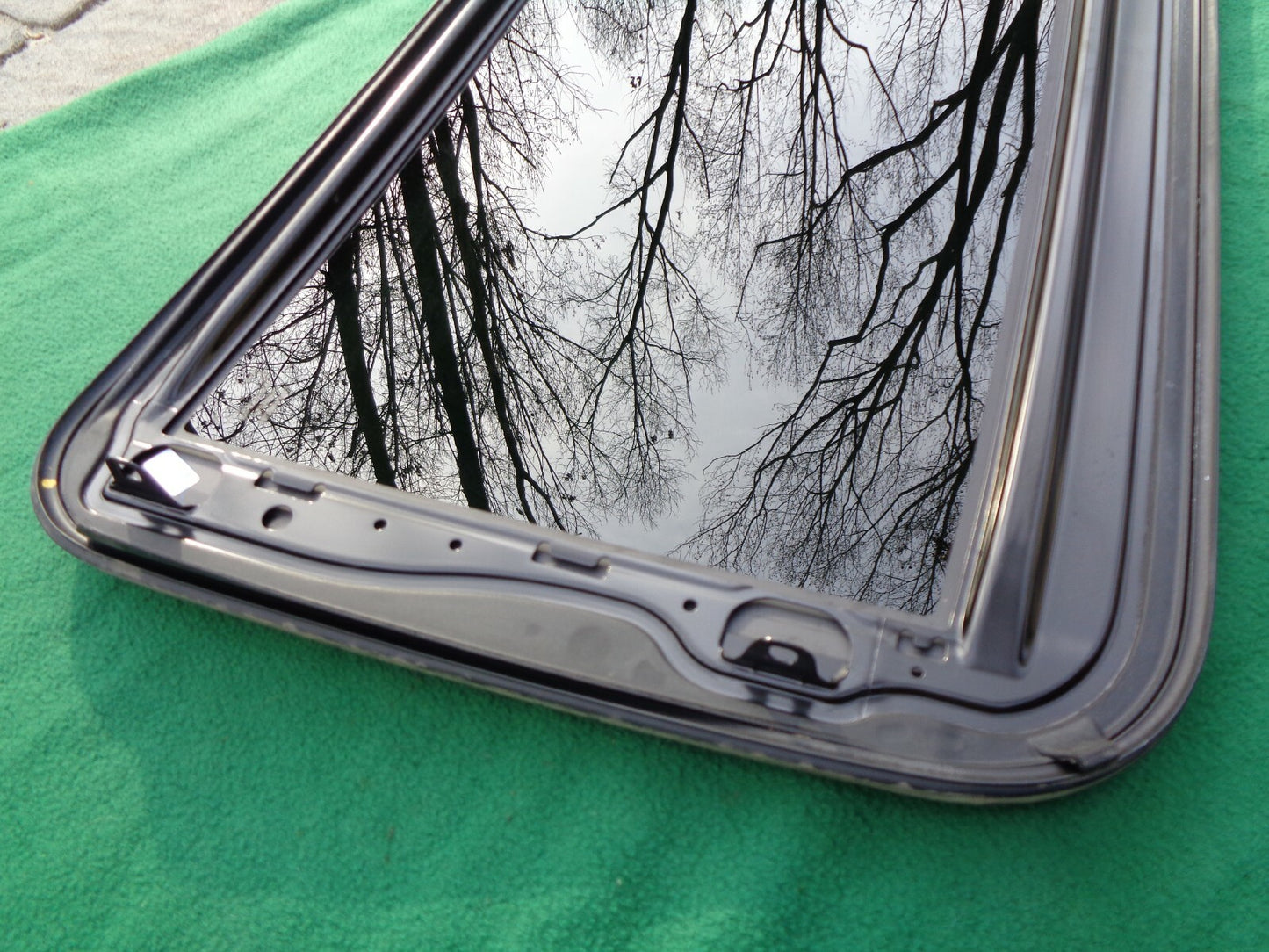 2016 SUBARU LEGACY SEDAN OEM YEAR SPECIFIC FACTORY SUNROOF GLASS  FREE SHIPPING