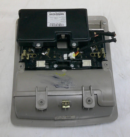 2005 - 2010 JEEP CHEROKEE MAP DOME LIGHT ROOF OEM PANEL B12