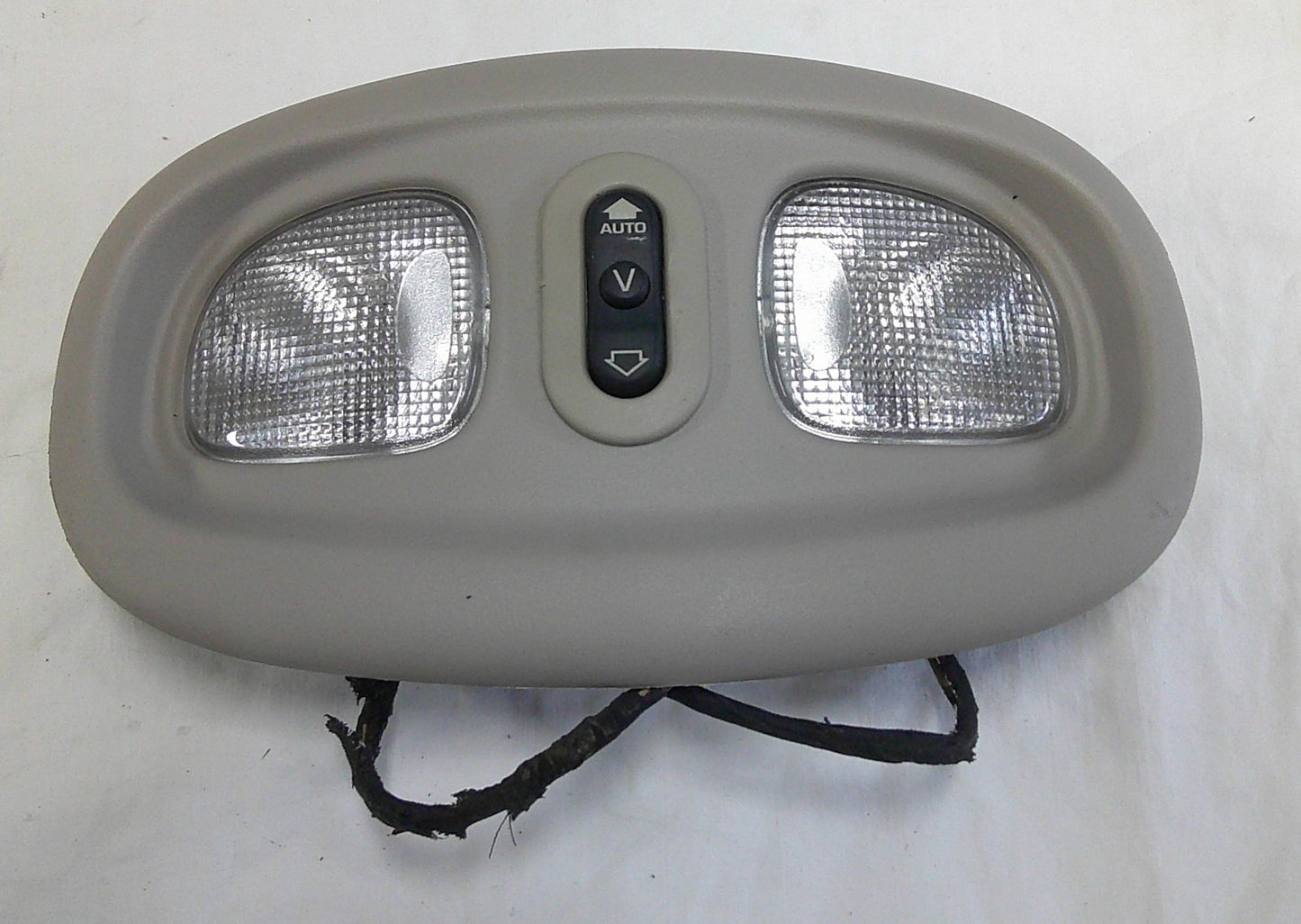 2002 - 2007 JEEP LIBERTY MAP DOME LIGHT ROOF SUNROOF SWITCH OEM B12