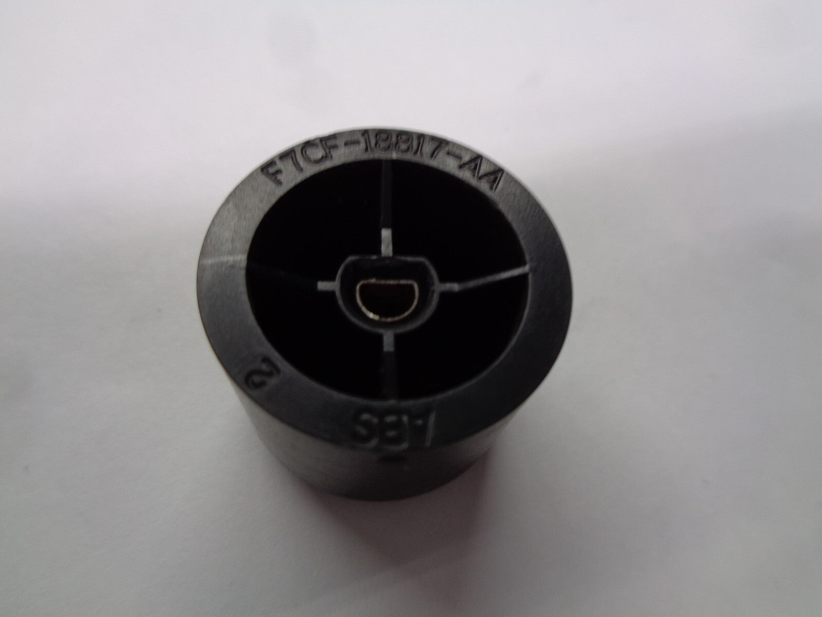 1998 - 2003 FORD ESCORT STEREO TUNER RADIO KNOB OEM FACTORY F7CF-18817-AA - RarePartsFinder.Com