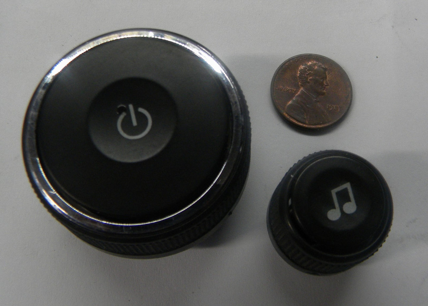 2004 Chevy Silverado Impala Stereo Tuner Radio Knob Set OEM