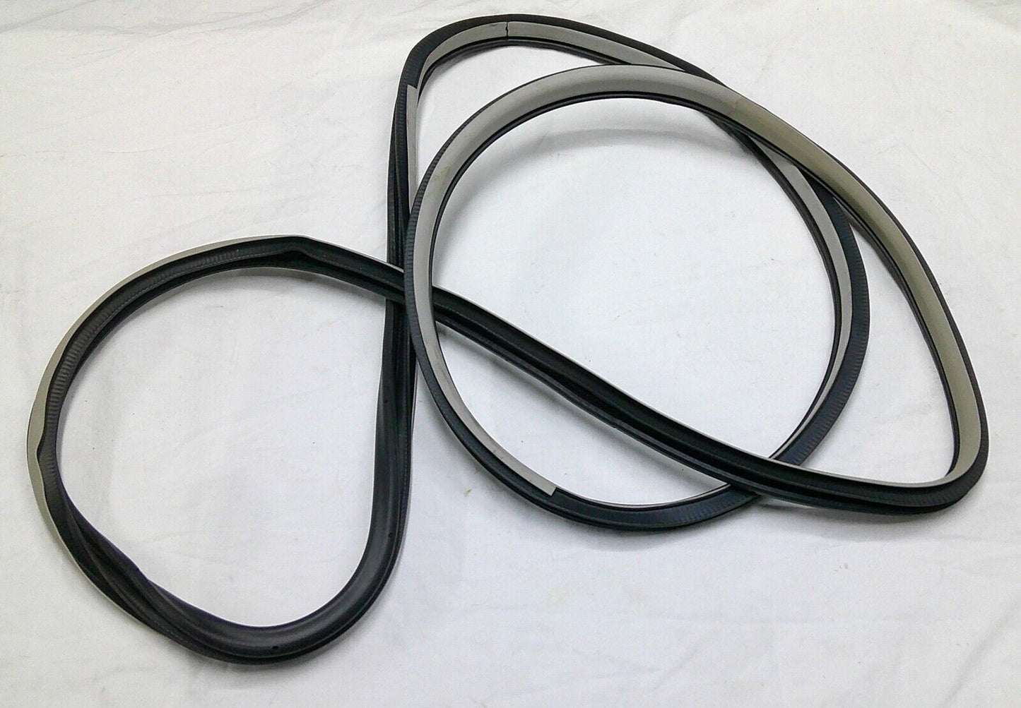 13 - 18 Nissan Altima Driver Front On Body Weatherstrip OEM 76922-9HT1A W4 - RarePartsFinder.Com