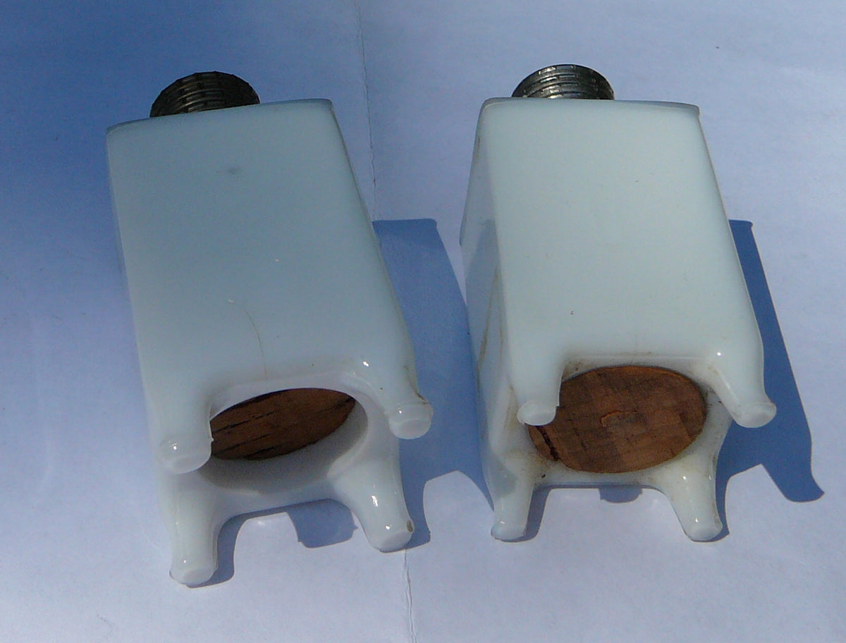 Vintage Antique Refrigerator GE Salt and Pepper Shakers  D1