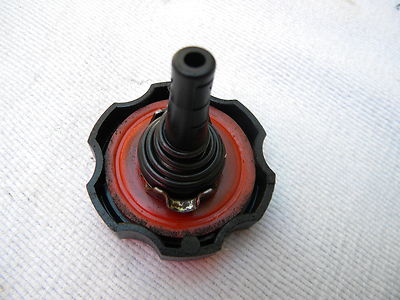 1993 - 1998  Volvo 850 960 Genuine Power Steering Cap 171005 OEM