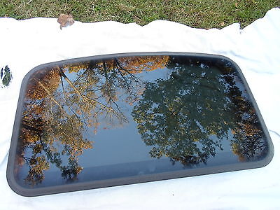 2001 MERCURY SABLE YEAR SPECIFIC  SUNROOF GLASS OEM NO ACCIDENT!  FREE SHIPPING!