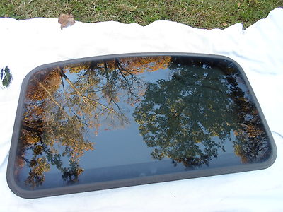 2000 MERCURY SABLE YEAR SPECIFIC  SUNROOF GLASS OEM NO ACCIDENT!  FREE SHIPPING!