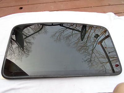 1999 CHRYSLER LHS YEAR SPECIFIC SUNROOF GLASS PANEL NO ACCIDENT OEM FREE SHIP - RarePartsFinder.Com