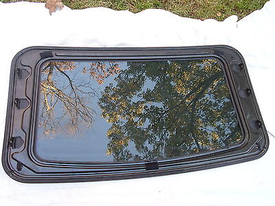 2001 MERCURY SABLE YEAR SPECIFIC  SUNROOF GLASS OEM NO ACCIDENT!  FREE SHIPPING!