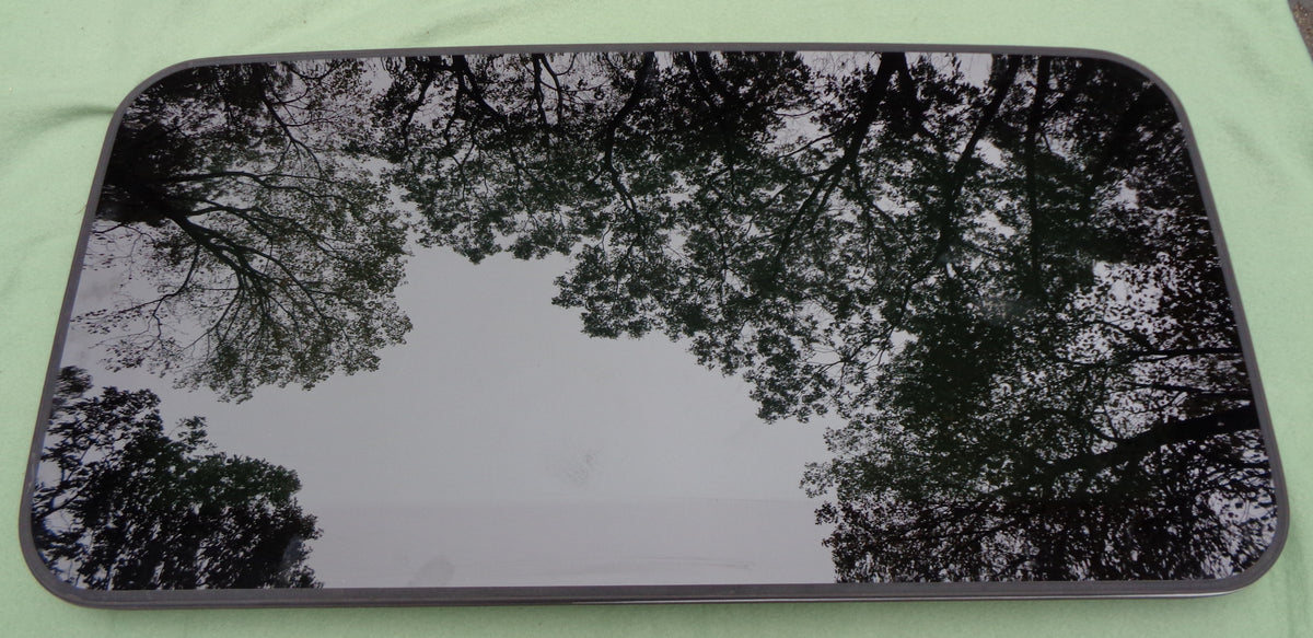 HYUNDAI GENESIS EQUUS SEDAN OEM FACTORY SUNROOF GLASS 81610-3M001; 816103M001; 81610-3M000; 816103M000