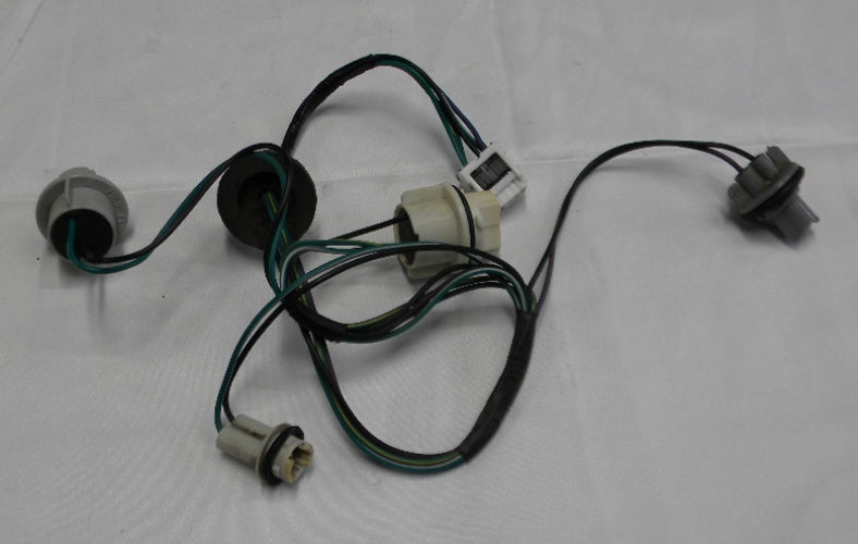 07 - 12 NISSAN ALTIMA TAIL LIGHT WIRE HARNESS LEFT OR RIGHT OEM 26551-JA00A  A10