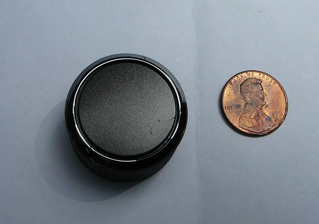 2011 - 2015 Toyota Sienna Radio Stereo Receiver Knob OEM 86128-08010