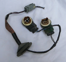 02 03 Ford Explorer Socket Rear L or R Taillight Brake Plug 1L2Z-13A409-EA A11