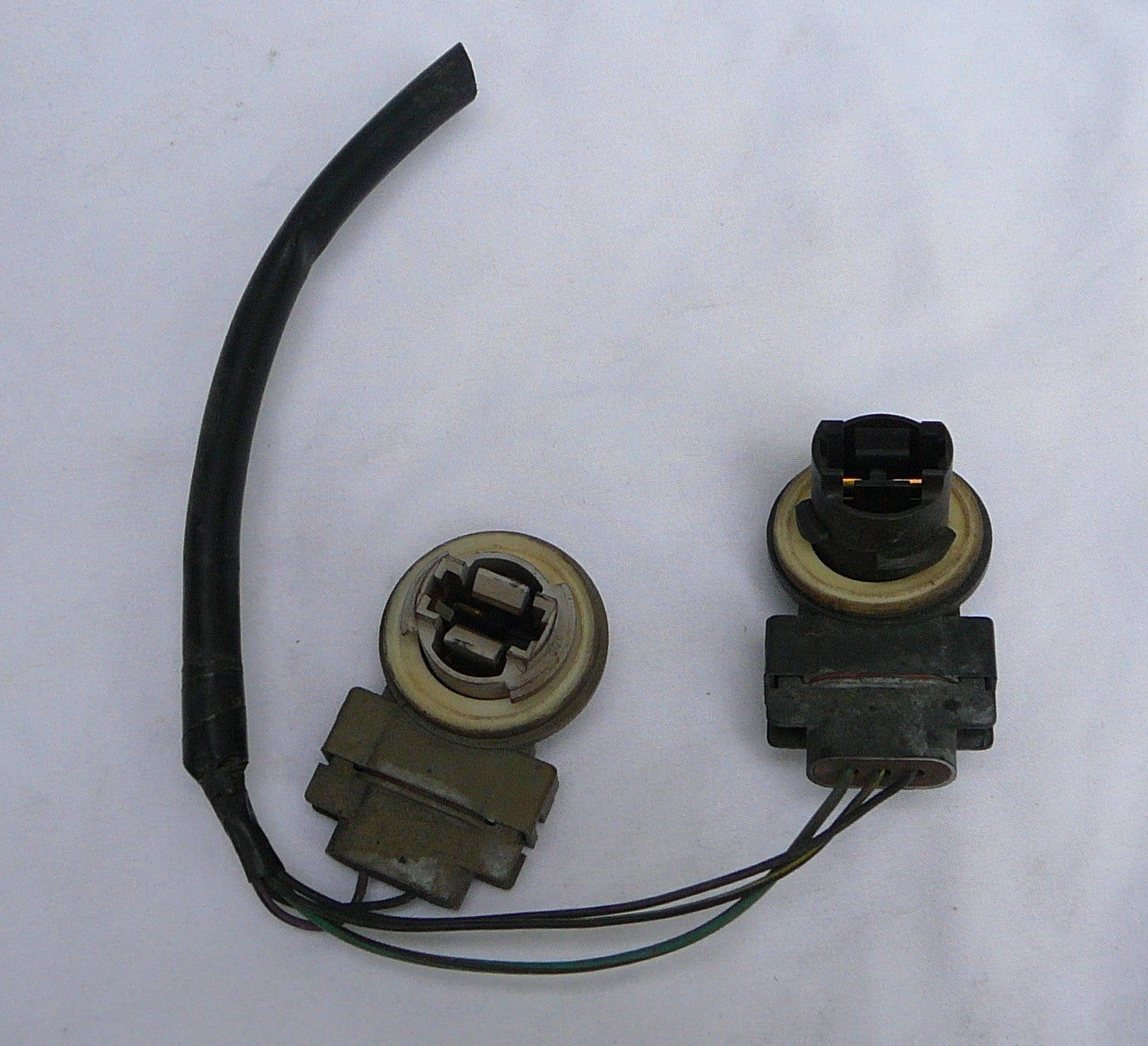 2000 Dodge Dakota Socket Rear L or R Taillight Brake Plug  A11