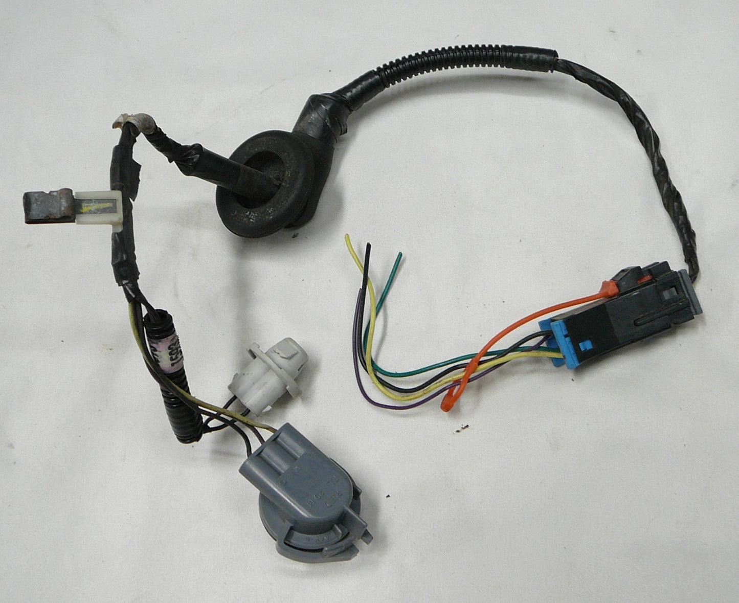 00 - 05 Buick LeSabre Socket Rear L or R Taillight Wire Harness 16532855 A10
