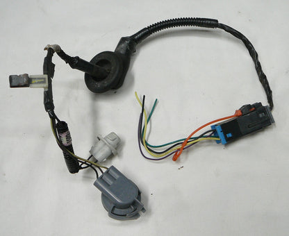 00 - 05 Buick LeSabre Socket Rear L or R Taillight Wire Harness 16532855 A10