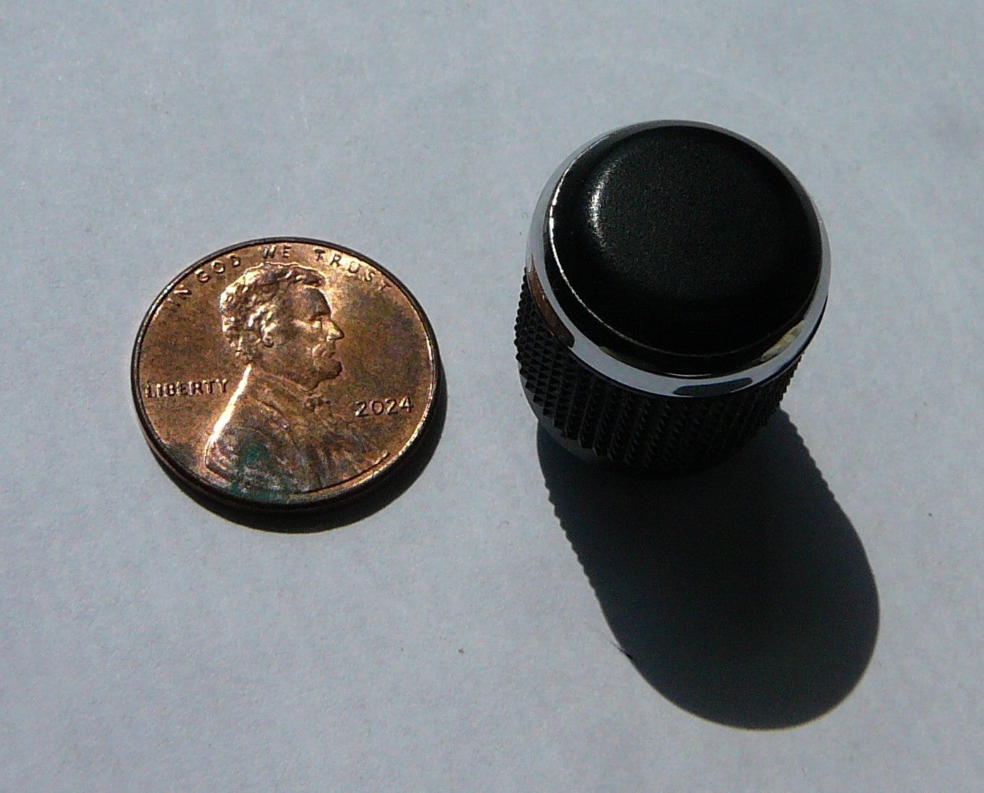 2011 Chrysler 200 Radio Stereo Volume Control Knob 68085152AA  OEM