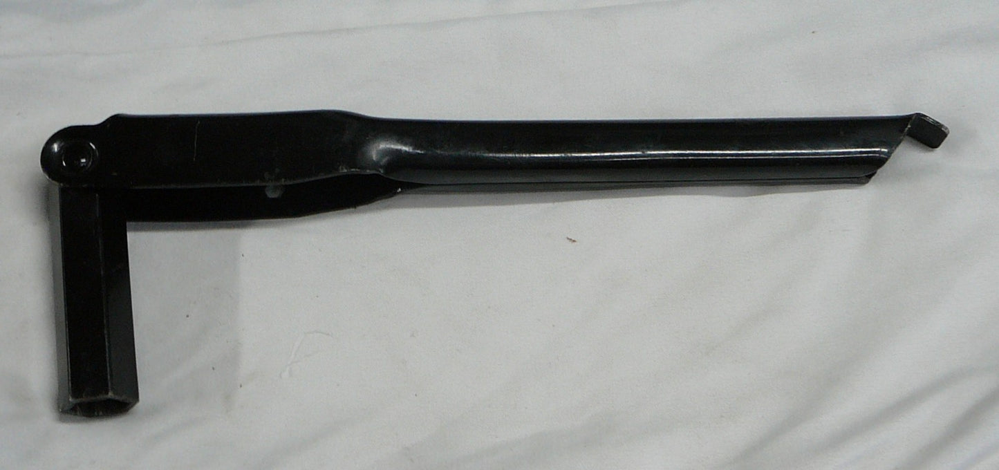 Cruze Trax Encore Verano Emergency Spare Tire Wrench Tool 13348506 	22990024 B5