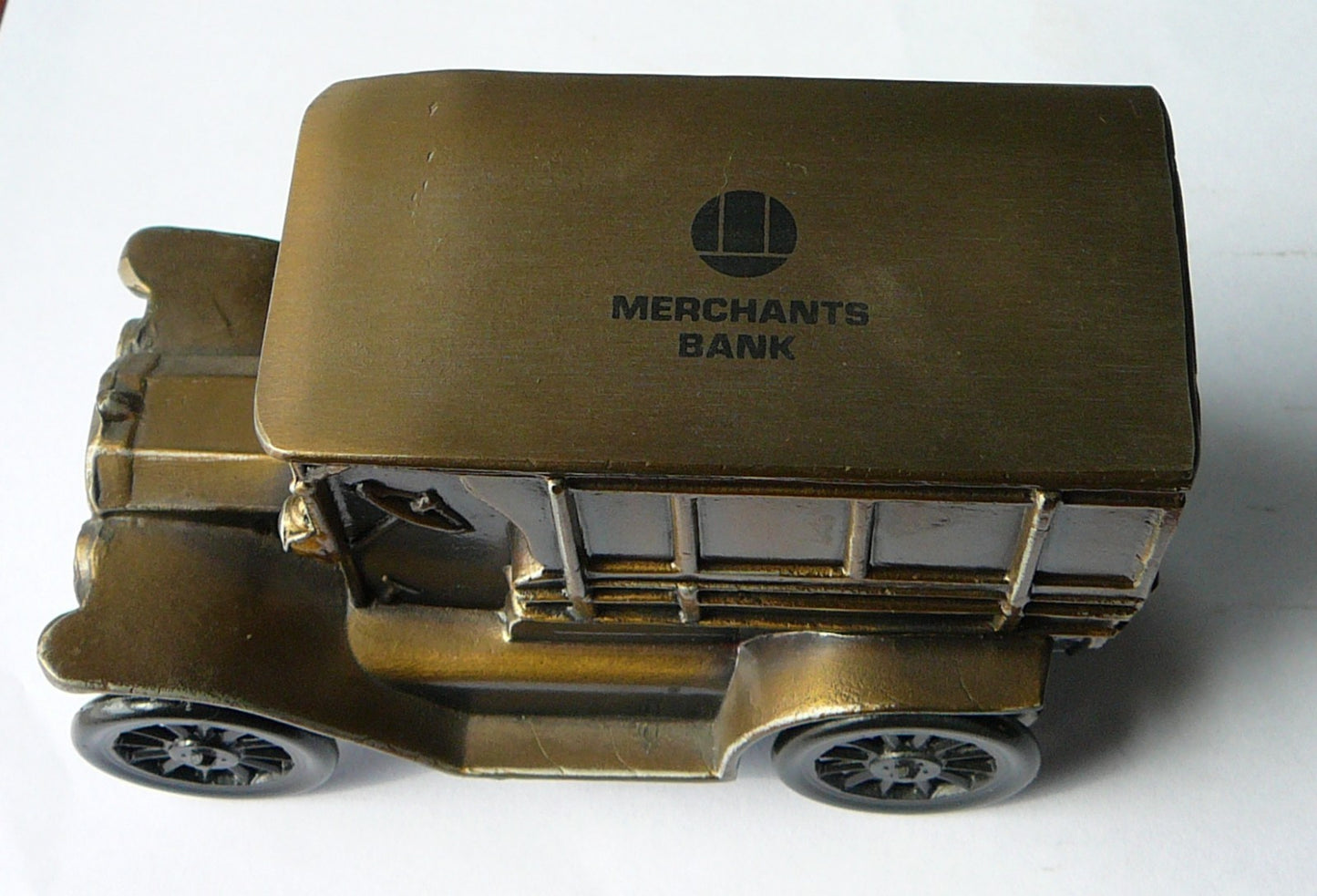 BANTHRICO METAL CAR BANK  with Key Merchants Bank 1915 MODEL T FORD  D1