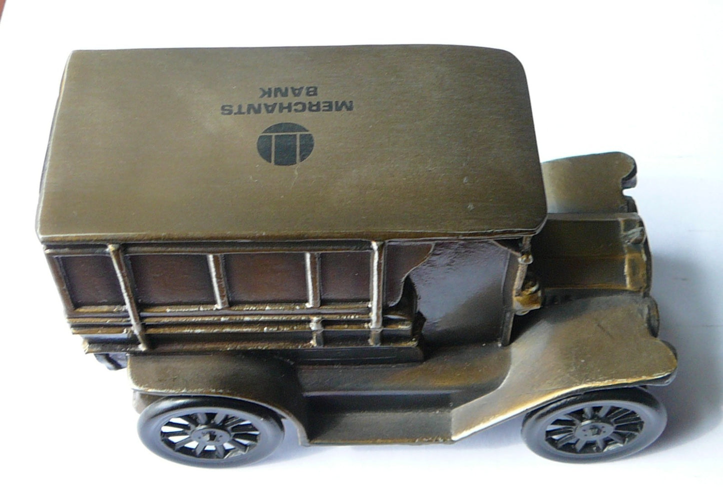 BANTHRICO METAL CAR BANK  with Key Merchants Bank 1915 MODEL T FORD  D1