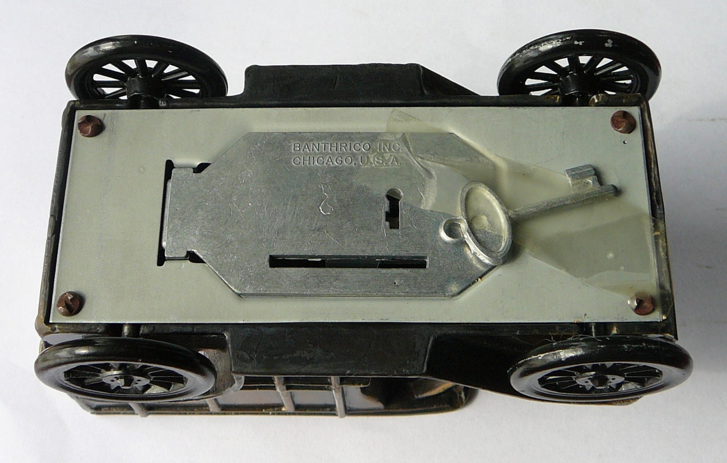 BANTHRICO METAL CAR BANK  with Key Merchants Bank 1915 MODEL T FORD  D1