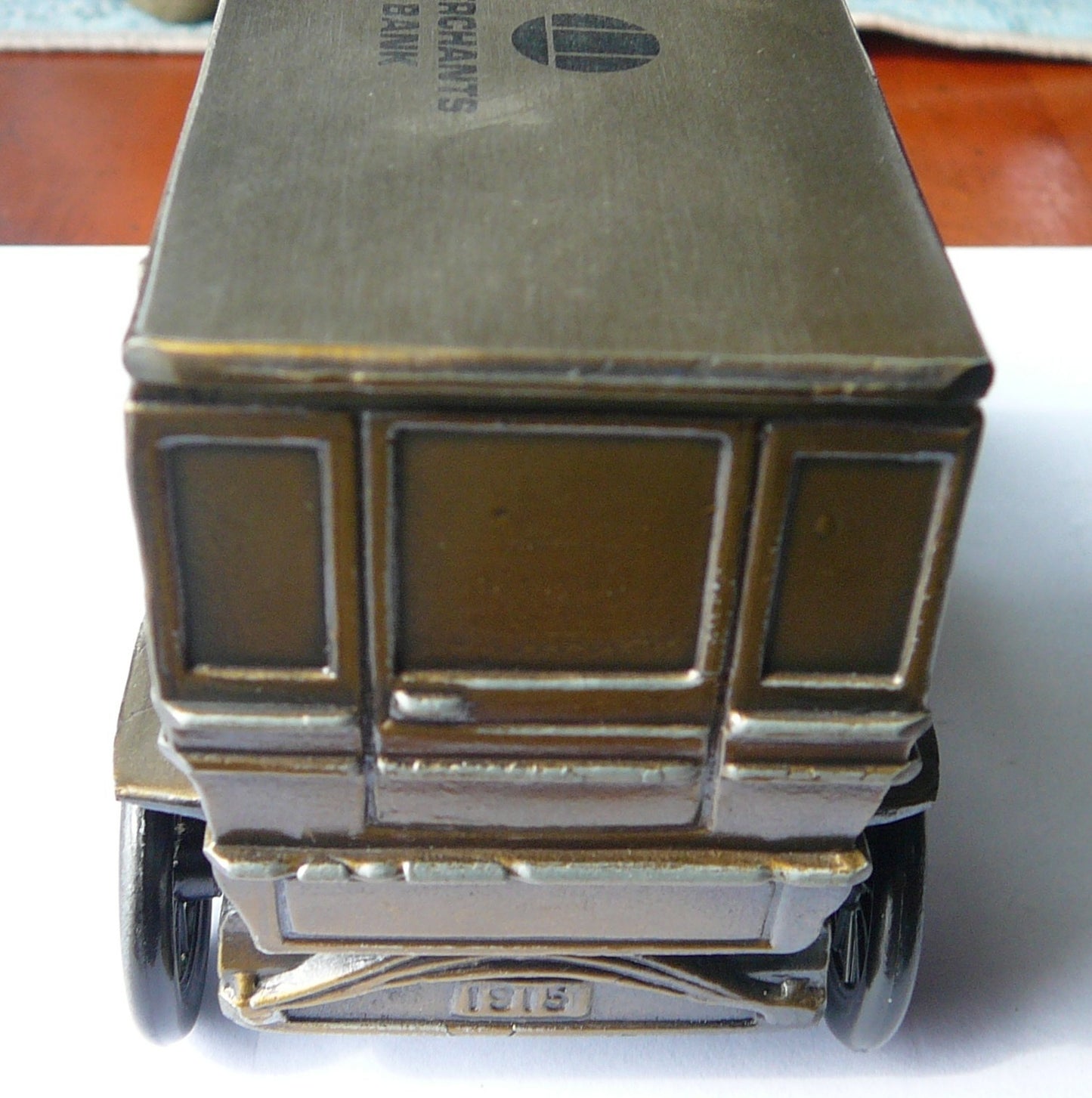 BANTHRICO METAL CAR BANK  with Key Merchants Bank 1915 MODEL T FORD  D1