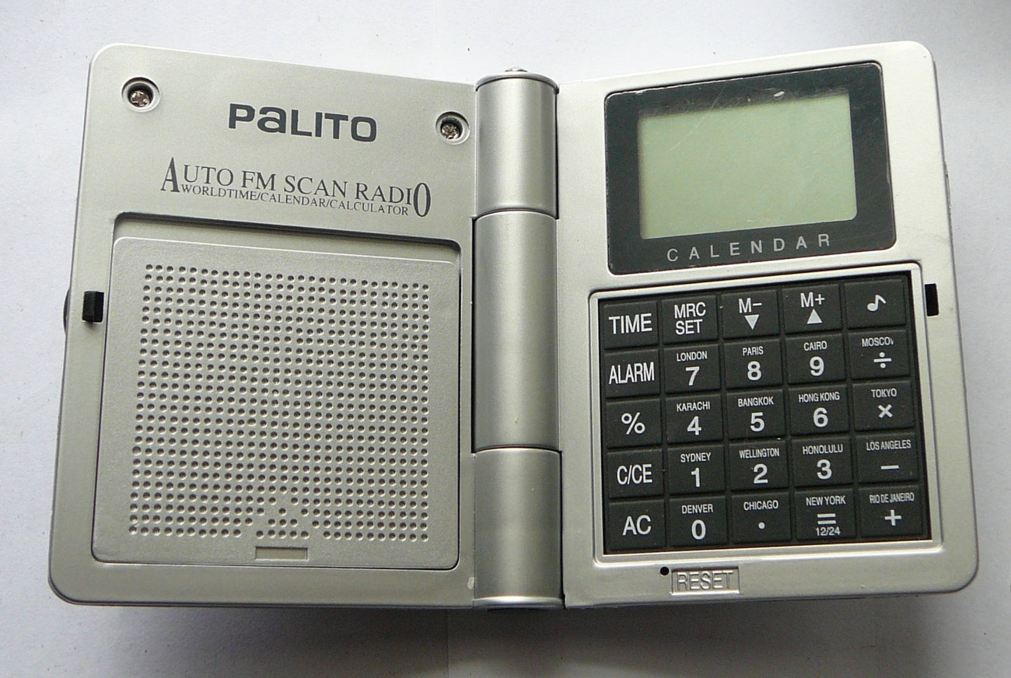 Palito PA-2038 AM/FM Radio Auto Scan FM Receiver Digital Handheld Portable READ! D1
