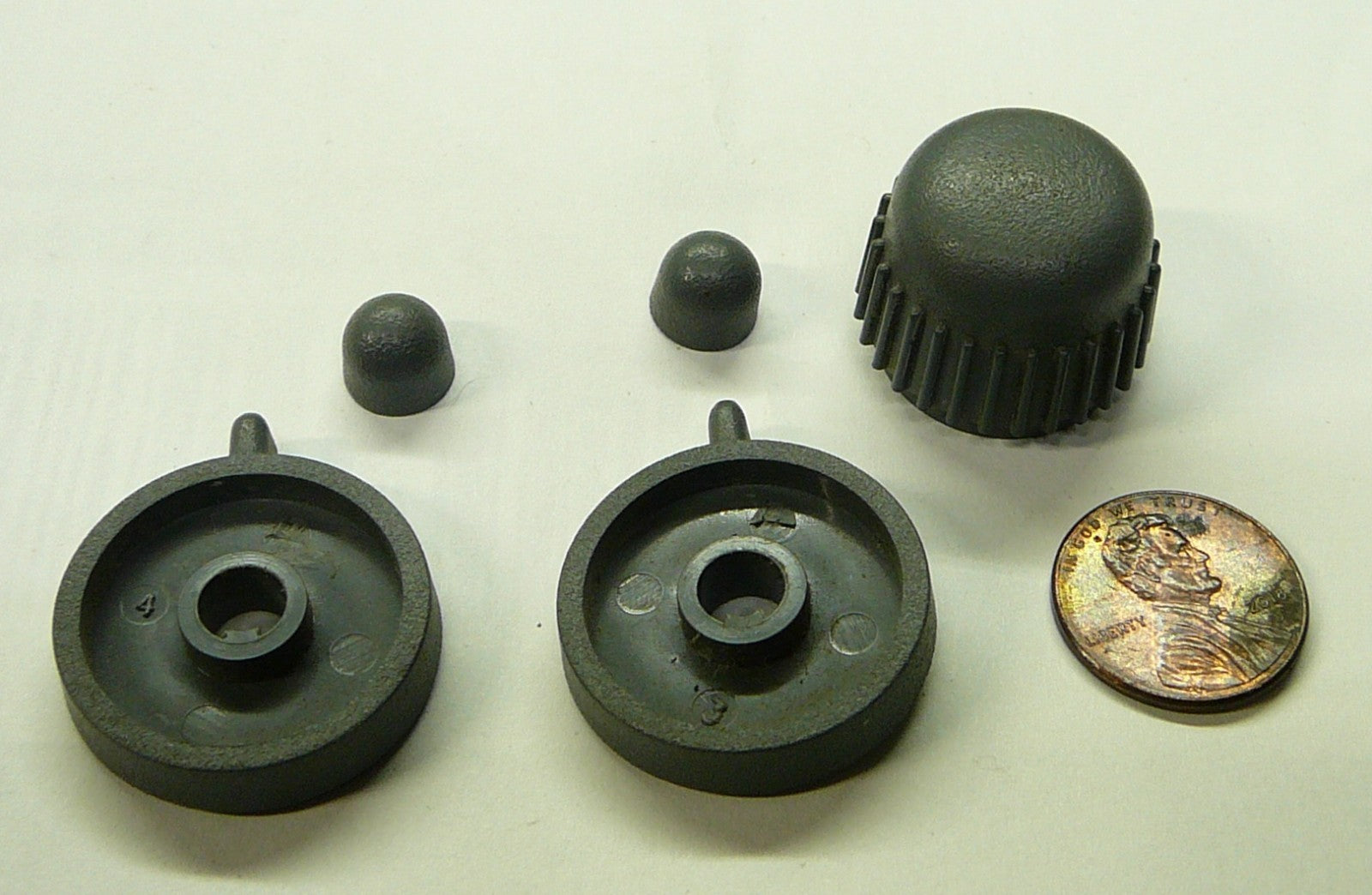 1994 - 1997  CHEVY S-10 S10 RADIO STEREO CONTROL KNOB SET 16160413 OEM
