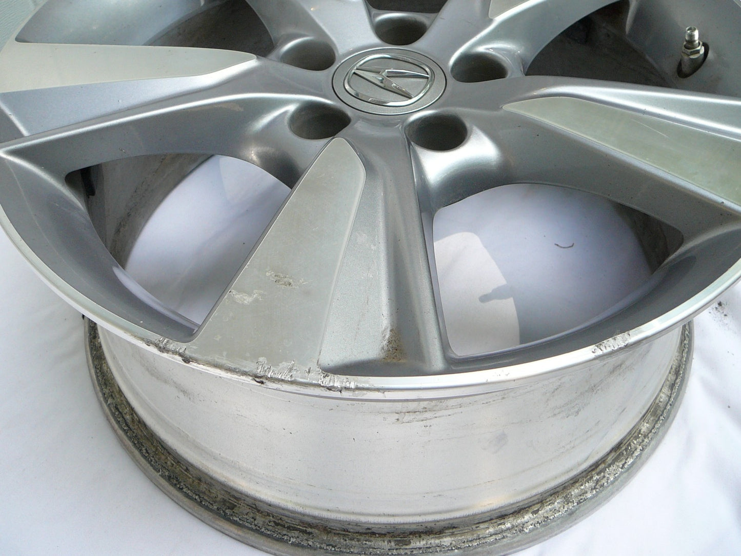 2013 - 2015 Acura ILX 42700-TX6-A71   17X7 5 Spoke Wheel Rim Some Curb Rub