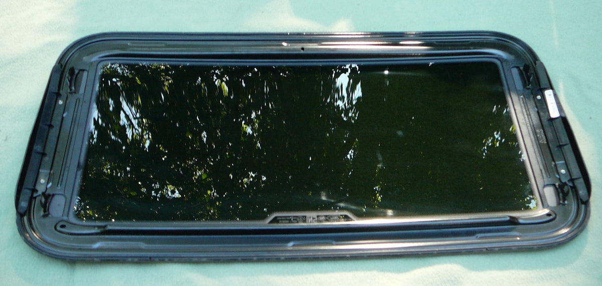 2018 - 2022 Ford Ecosport OEM Sunroof Glass Panel CN1Z-54500A18-D, CN1Z-54500A18-A, CN1Z-54500A18-C
