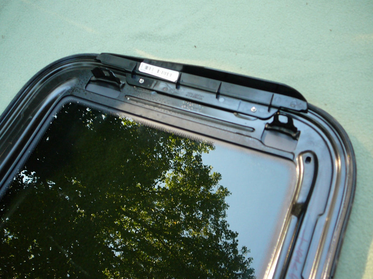 2018 - 2022 Ford Ecosport OEM Sunroof Glass Panel CN1Z-54500A18-D, CN1Z-54500A18-A, CN1Z-54500A18-C