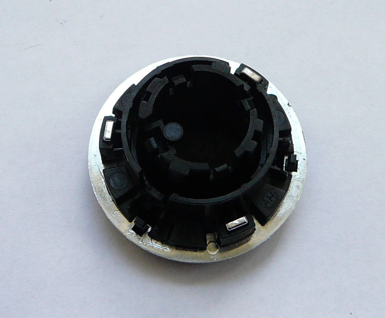 2012 CHEVY VOLT  RADIO STEREO TUNER CONTROL KNOB OEM 22854760