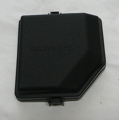 2013 - 2014 Toyota Avalon Fuse Relay Box Fusebox Cover Lid 82662-33320  R1