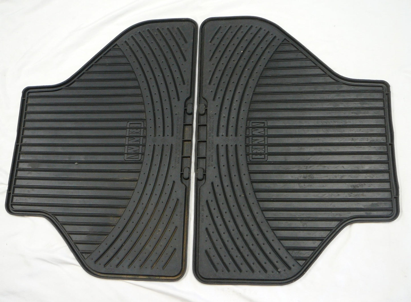 MACNEIL AUTOMOTIVE BMW WEATHER RUBBER FLOOR WEATHER MATS REAR 2090 2091