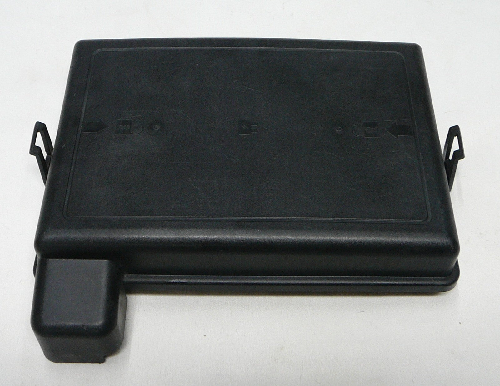 2006 - 2010 Chevy HHR Relay Fuse Cover Lid 15277513, 15847491 R1