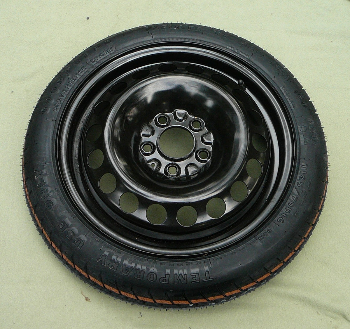Never Used 04 - 12 Malibu 05 - 10 Cobalt Emergency Spare Tire Wheel Donut OEM