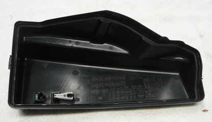 13 - 18 Toyota Avalon 12 - 15 Camry Fuse Relay Cover OEM 82662-06200  R1