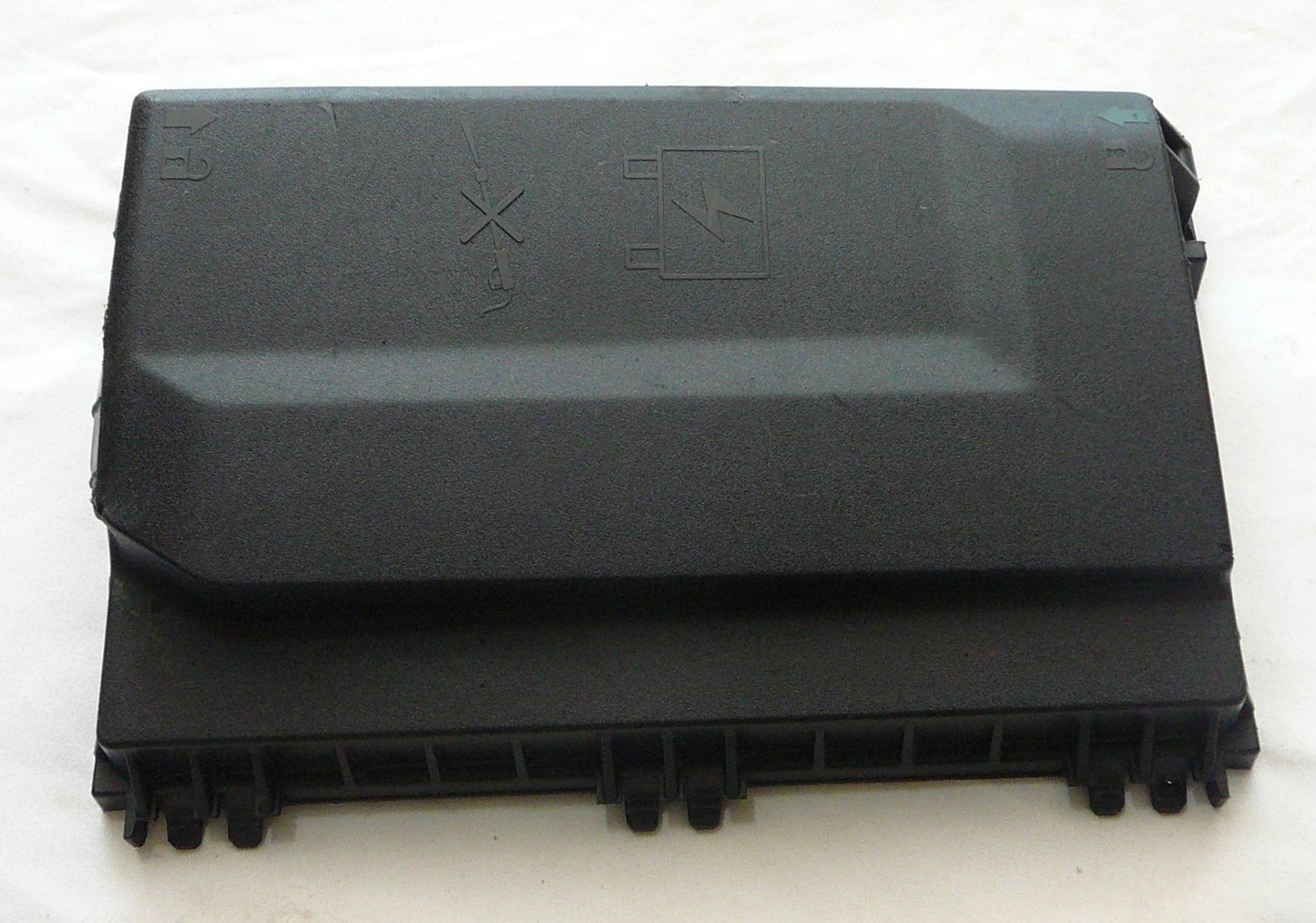 2011 - 2015 Chevy Volt Fuse Relay Cover Lid 22803988 25977157 B10