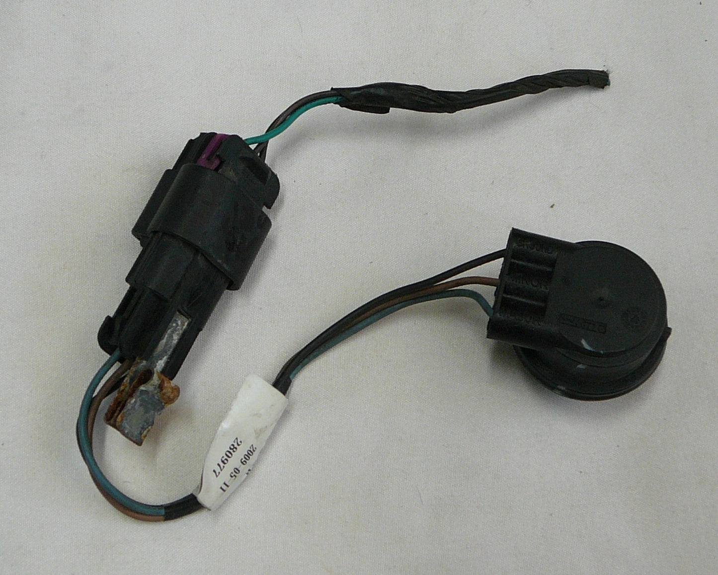 2008 - 2012 Chevy Malibu Socket Rear L or R Taillight Brake Plug 15943290 A11