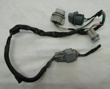00 - 04 Tundra OEM Socket Rear L or R Taillight Brake Plug 81555-0C010 A11